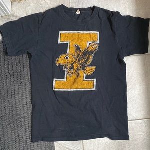 COPY - vintage Iowa Hawkeyes t-shirt